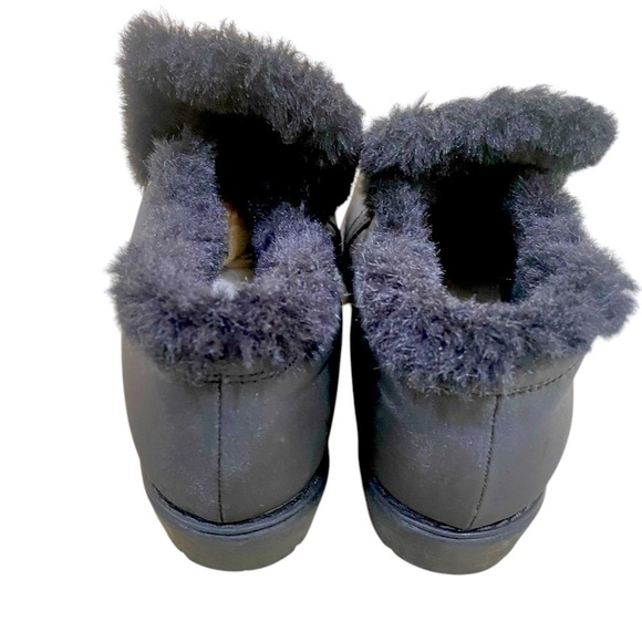 Raindates water resistant nylon Sherpa faux fur lined black slip on booties 10.5 - Picture 7 of 11